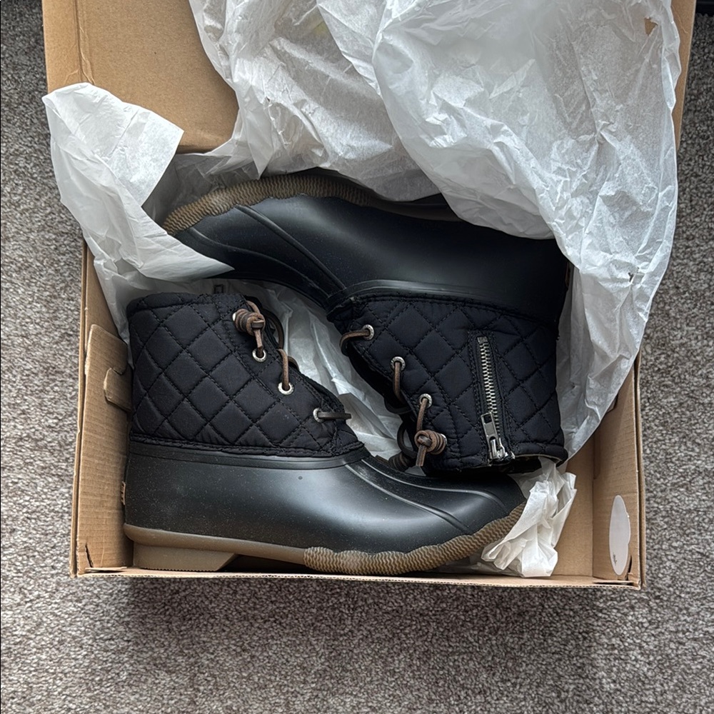 Sperry Black Quilted Waterproof Boots